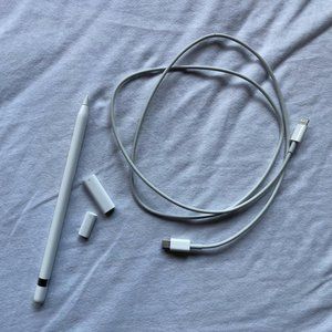Apple Pencil 1st Gen + USB-C Adapter + Lightning Cable